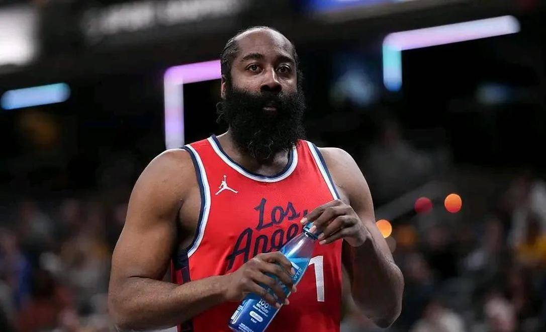 爱游戏官网-哈登官方宣布出色发挥新规，快船引发争议！的简单介绍